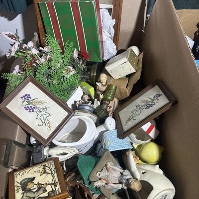 Mixed Box Lot of Giftware and Decor