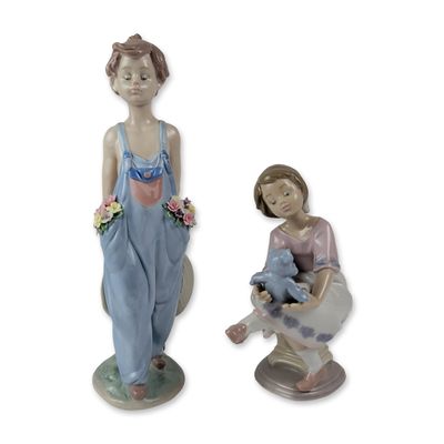 Sale Photo Thumbnail #189: 2pc Lladro Collectors Society Porcelain Figurines 1007620 & 1007650