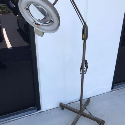 Vintage Portable Magnifying UL G Lamp