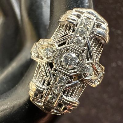 Art Deco Style Cocktail 18K Gold Diamond Ring Size 3