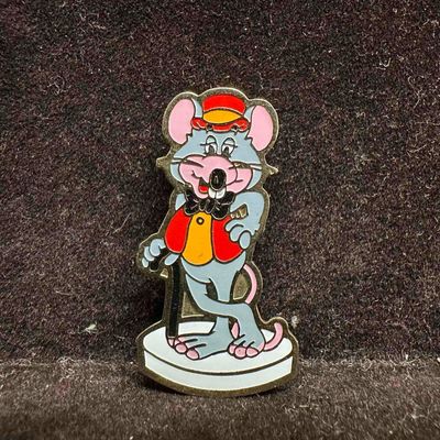 1982 Enamel Chuck E. Cheese Lapel Hat Pin Pizza Time Theatre