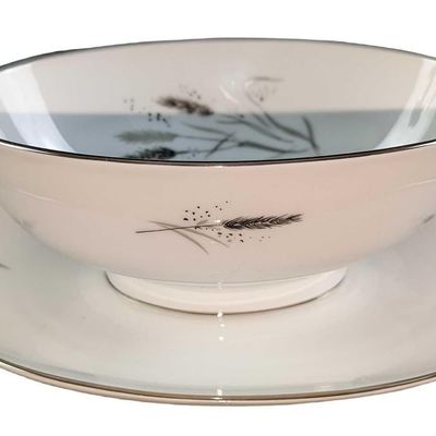 Easterling Fine China Gravy Boat W Attached Underplate