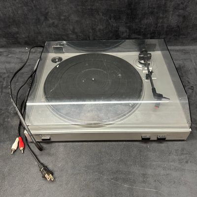 ION USB Turntable Model iTTUSB05 Tested One Hinge Repaired