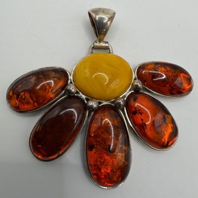 Butterscotch Cognac Amber Floral Sterling Silver Pendant PL V8