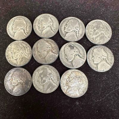 Lot of 11 Jefferson War Nickels 1942-1945 P and D Mint .35 Silver Coins