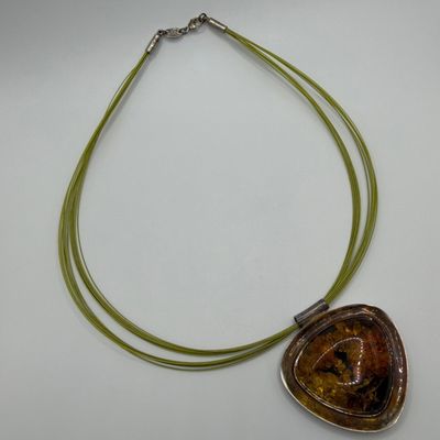 V8 Poland Green Cord Sterling 925 Large Amber Pendant Necklace