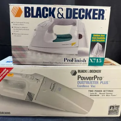 Black & Decker ProFinish X715 Iron + PowerPro Dustbuster Plus DB3000 Vac Lot