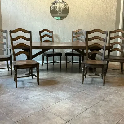 Hooker Furniture Dining Table And Chairs