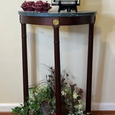 Vintage Half-moon Console Table With Decor