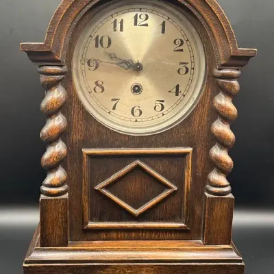 Vintage Wooden Mantel Clock