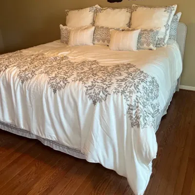 King Upholstered Headboard Mattress & Boxsprings