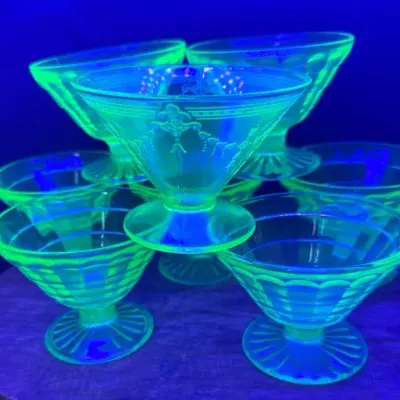 Vintage Uranium Glass Footed Sherbert Bowls: 8pcs