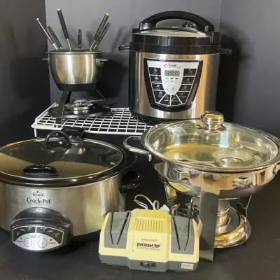 Variety Small Appliances: Lot D