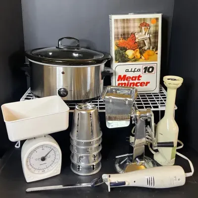 Variety Of Small Appliances: Lot C