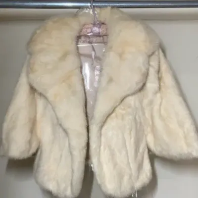Fur Stole Cream Color Glamorous Luxury 