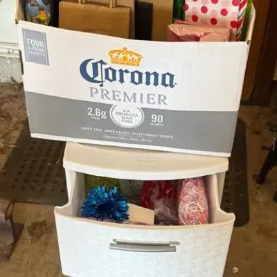 Gift Wrapping Station 