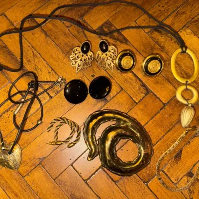 Black And Gold 