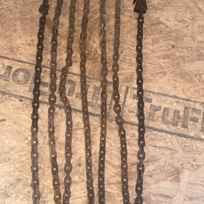 Chains & Hooks 