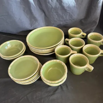 Hull Pottery 