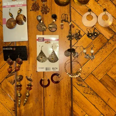 Natural Toned Earrings 