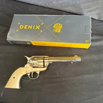 Old West Revolver 