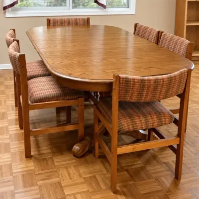 Sun Furniture Oak Extension Dining Table with 6 Upholstered Chairs