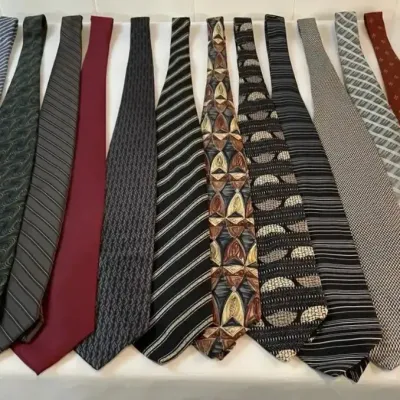 FTH335 - A Variety Of Ties From Nautica, Claiborne, Conte De Milano, & More! ( Clothes / Clothing )