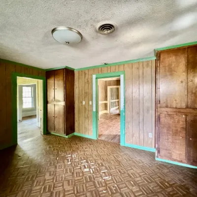Sale Photo Thumbnail #68