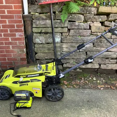 Ryobi 40V Brushless 20-Inch Cordless Push Lawn Mower with 1 Battery, Charger, and Grass Catcher Bag