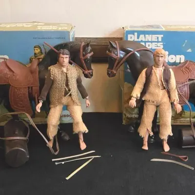 "Planet of the Apes" Action Stallions + (LR)