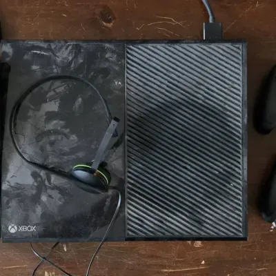 Xbox One Console (LR)