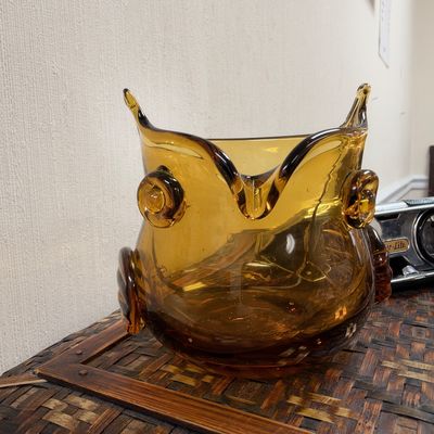 Amber art glass owl bowl