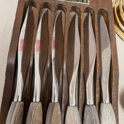 Mid-century steak knives, wood handles, set of 6