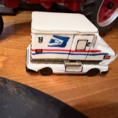 Ceramic USPS mail truck figurine