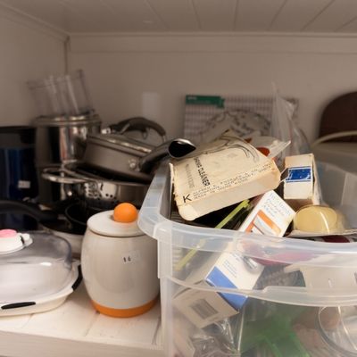 Kitchen pots, pans and utensils