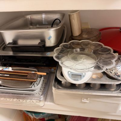 Roasting pan, bakeware, deviled egg plate, kitchen scale