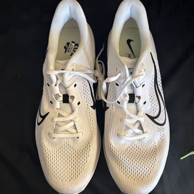 Men’s Nike shoes size 12