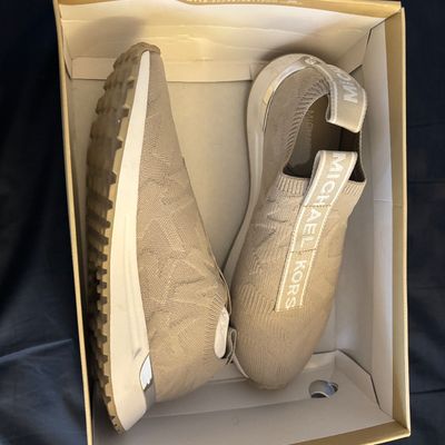 Michael kors Shoes size 7