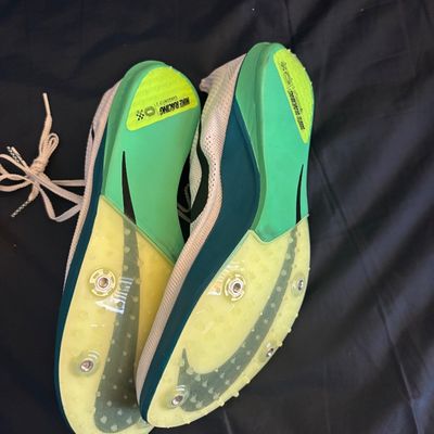 Nike soccer shoes size 10