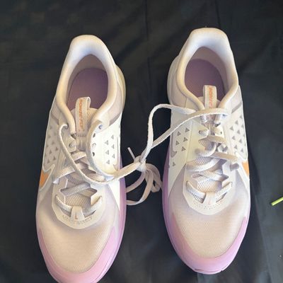 Girl Nikes size 6Y