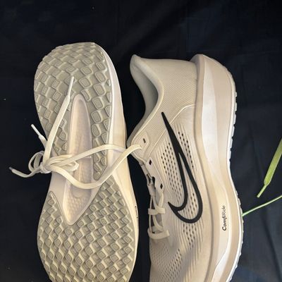 Men’s Nike shoes size 12