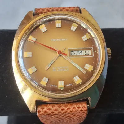 Vintage TRADITION 25-Jewel Automatic Day-Date Swiss Wristwatch