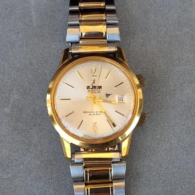 Vintage LeJour Remind-O-Date Swiss Mechanical Alarm Wristwatch