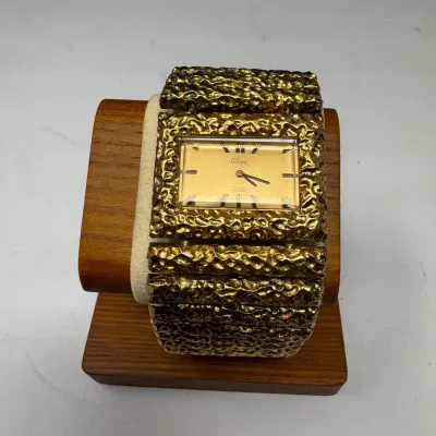 Elegant Jules Racine 17 Jewel Swiss Women’s Gold-Tone Bracelet Watch