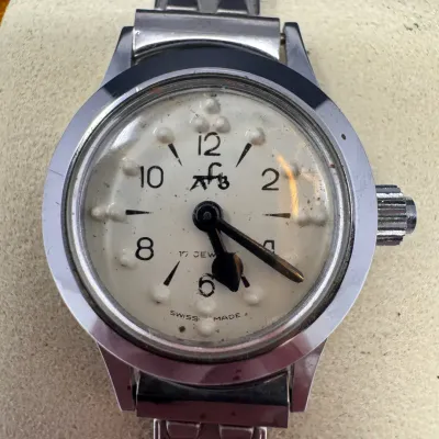 Vintage Swiss Made 17 Jewel Men’s Mechanical Wristwatch