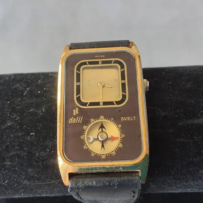 Vintage Swiss DALIL “Svelt” Dual-Dial Wristwatch – Model 82121