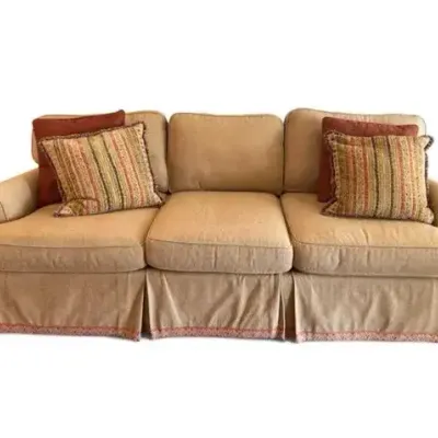 LEE Industries Beige Sofa with Four Throw Pillows
