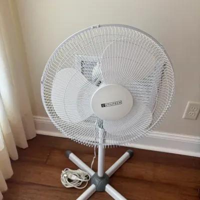 Utilitech Adjustable Pedestal Floor Fan  