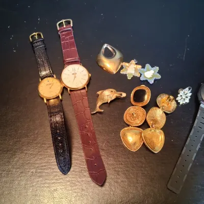 Vintage Wristwatch & Costume Jewelry Lot