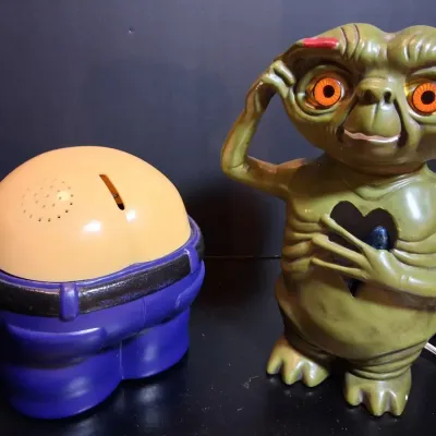Vintage E.T. Extra-Terrestrial Light-Up Figure & Novelty Bank
